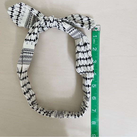 NWOT - Two Fabric Knotted Bow Headbands - Picture 14 of 15